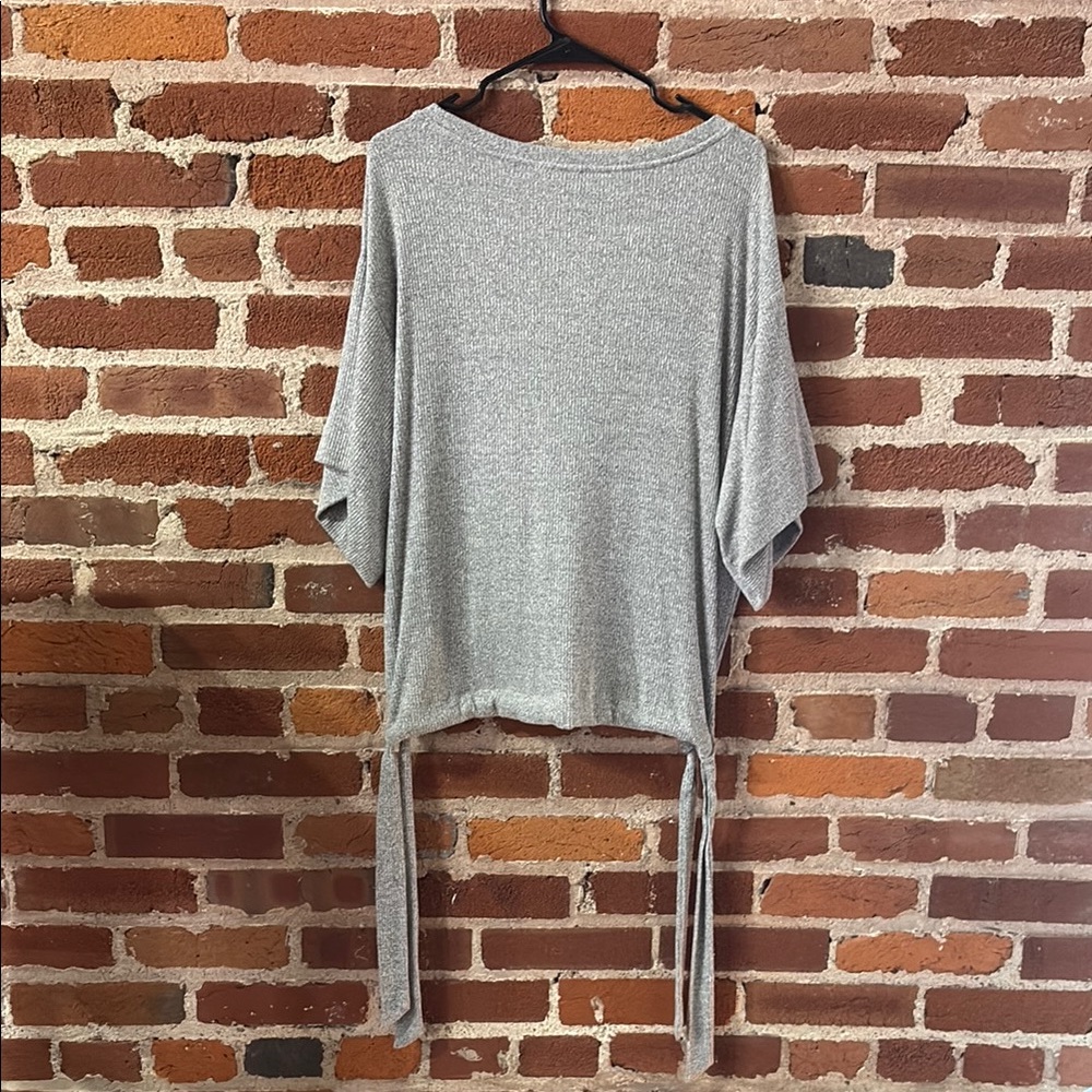 GAP Gray Tie Front Relaxed T-Shirt - Picture 6 of 8